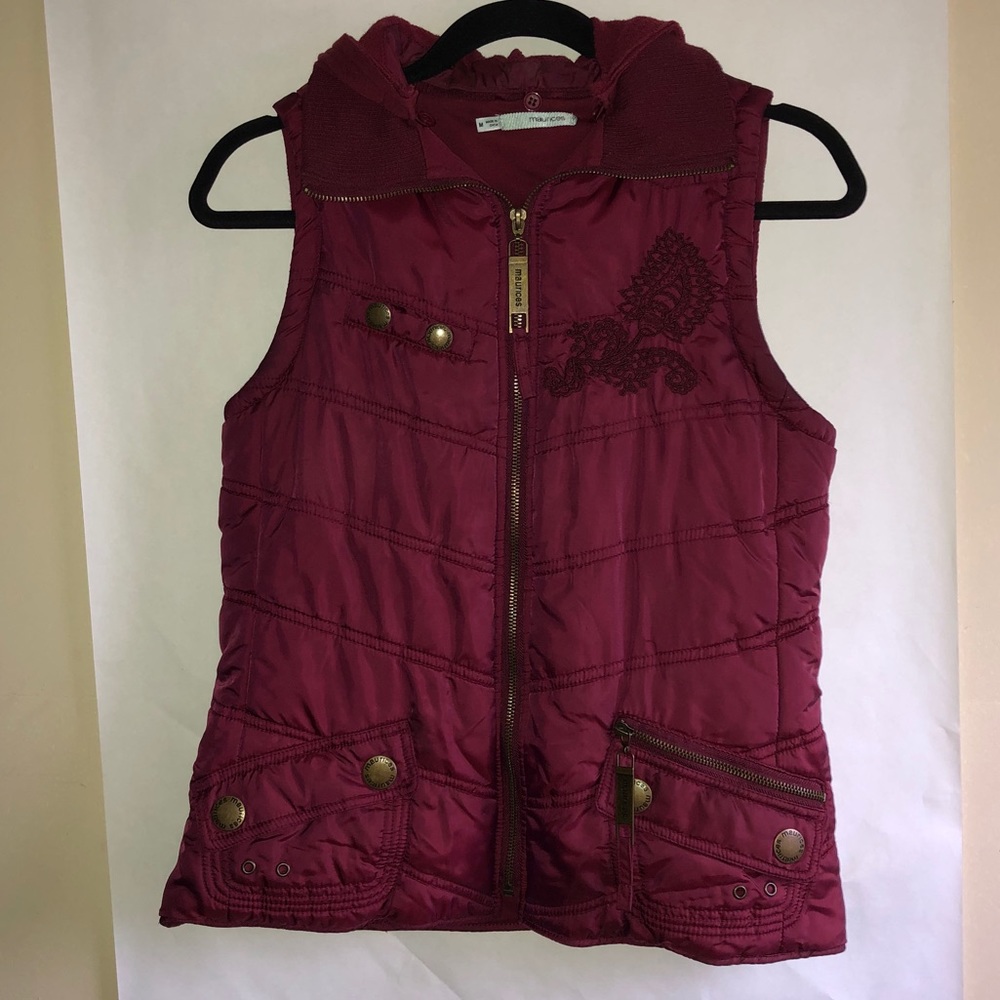Maurice’s burgundy vest with hood